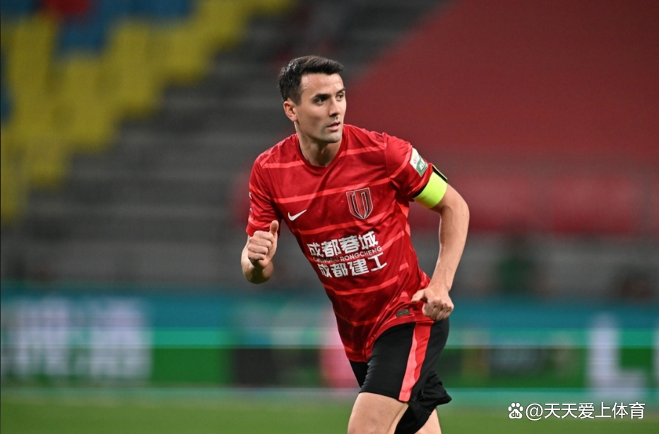 亿德体育网站关于成都蓉城赛后门线救险，志在亚冠名次提升，态度坚定，年轻球员得到机会的信息