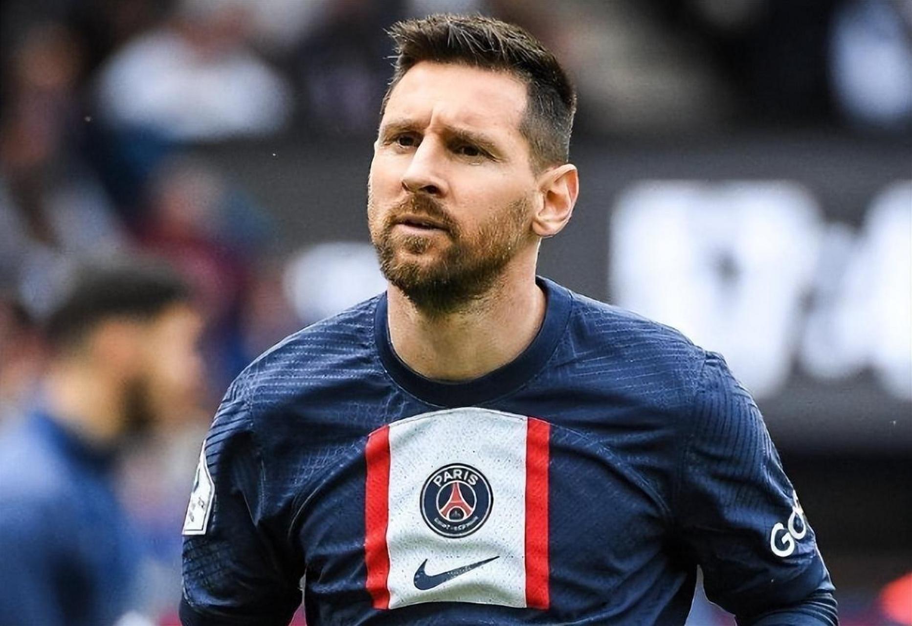 亿德体育娱乐平台包含转会期巴黎圣日耳曼备战法甲，官宣签约细节曝光，质疑声仍在，临场指挥获称赞的词条