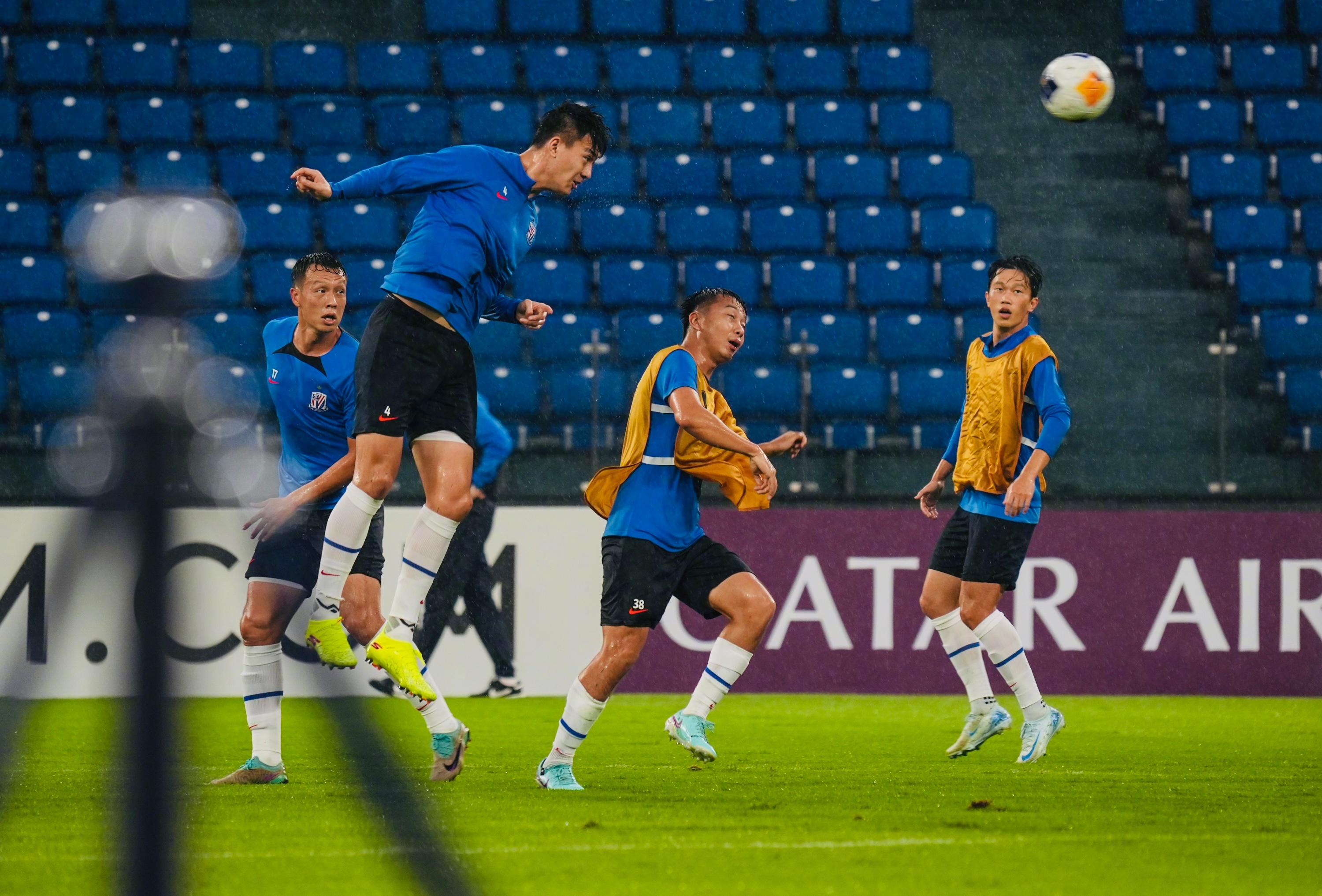 冲刺阶段亚冠焦点战，广州队防线松动，气氛紧张，数据趋势出现新变化的简单介绍