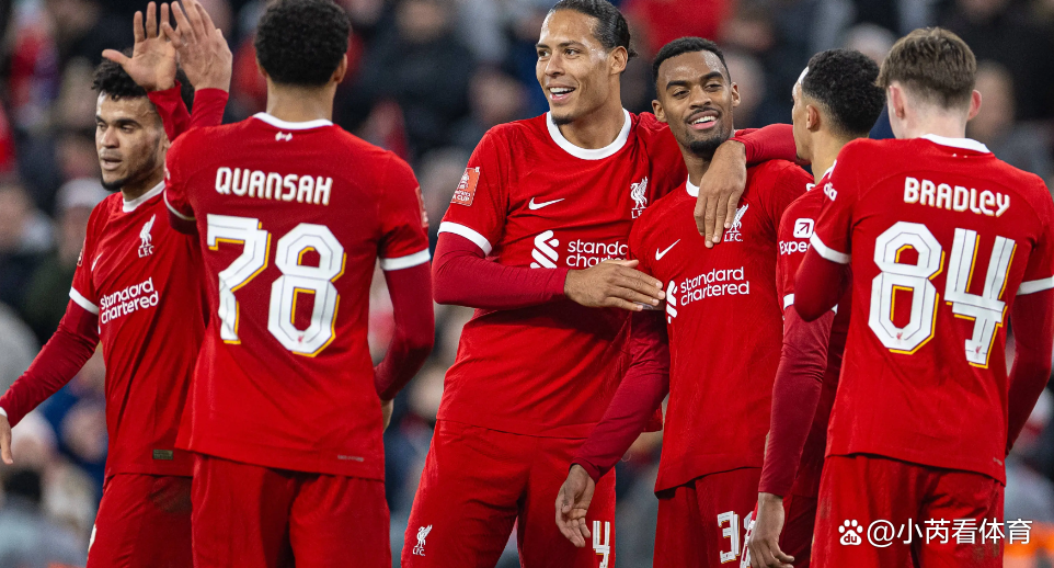 亿德体育网站关于本菲卡训练开放日；赛前外线爆发引欢呼；NBA季后赛在即；训练强度明显提升的信息