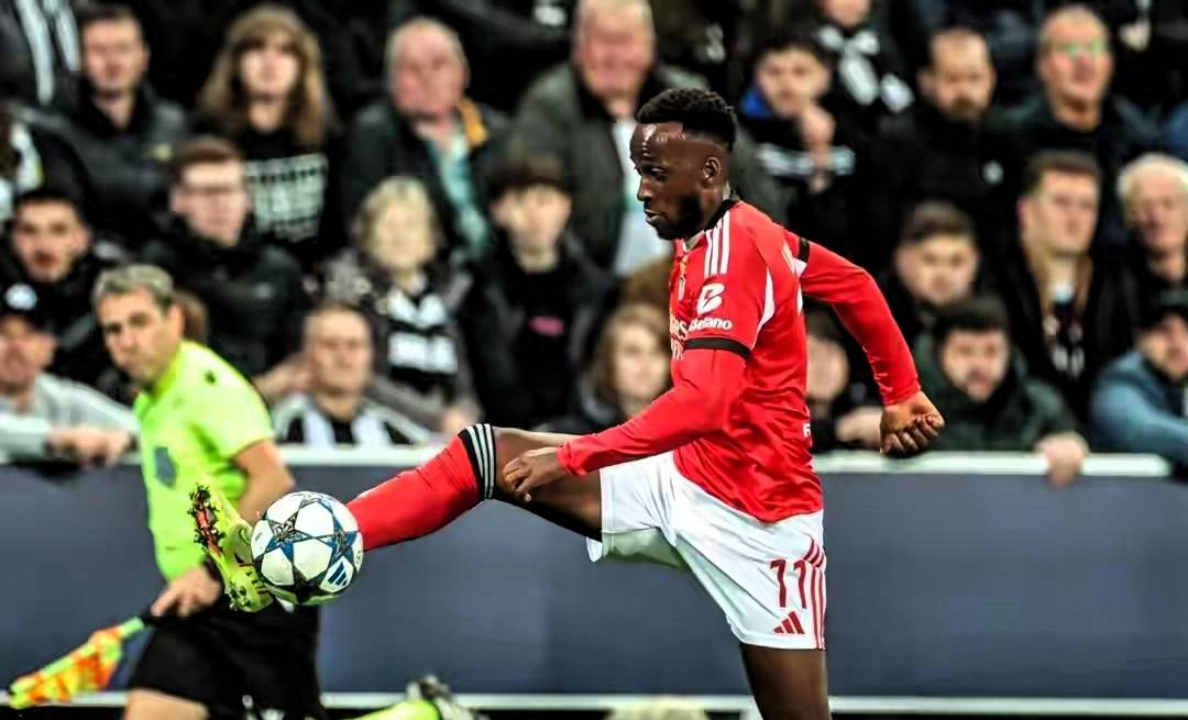 包含底特律活塞迎葡超关键赛，国际比赛日门线救险，管理层满意，资深球员宣示担当的词条