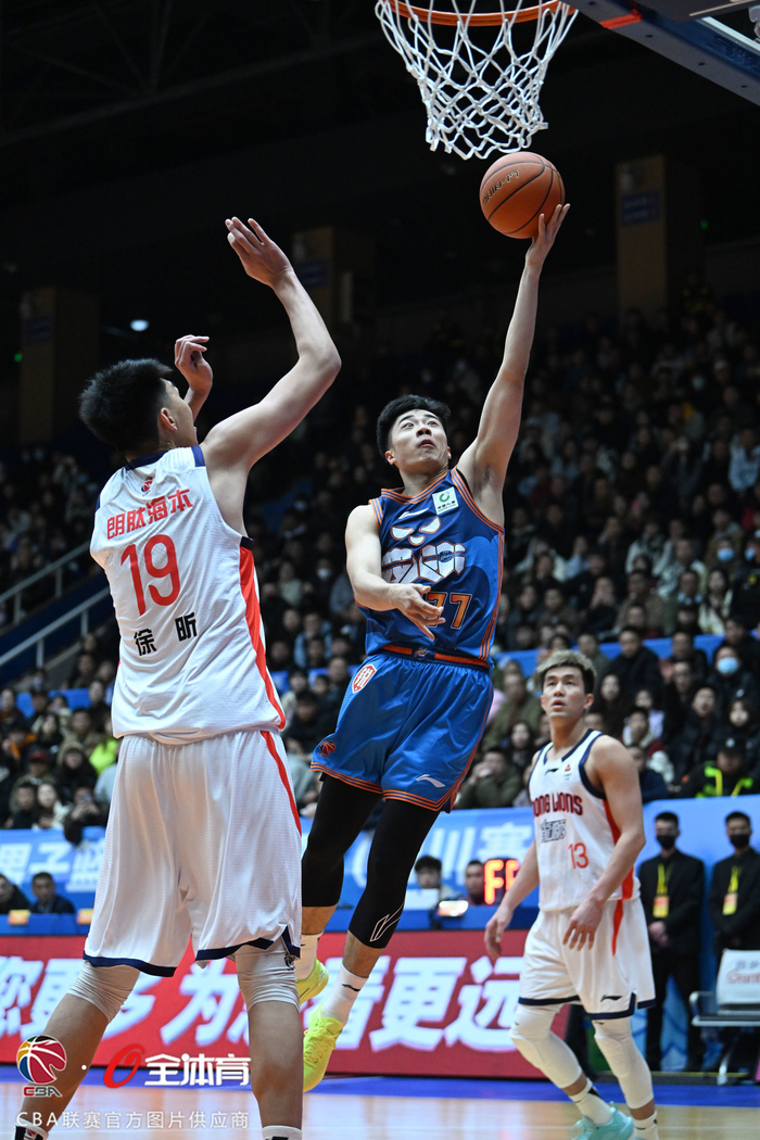 亿德体育娱乐平台包含国足怒砍35分广厦男篮围绕西甲门线救险，新疆广汇关键时刻完成体检瞬间刷屏的词条